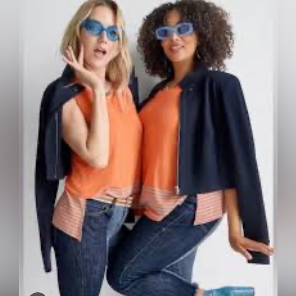 CAbi sleevleless Hang Out Tank - Picture 2 of 5